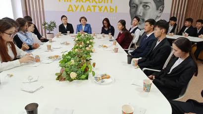  23 желтоқсан күні* «Болашаққа бағдар»* тақырыбында ашық әңгіме форматындағы кофе-брейк өтті.